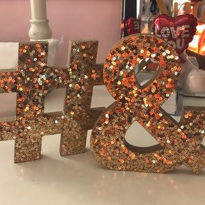 Cute set of “#” and “&” wall decor!